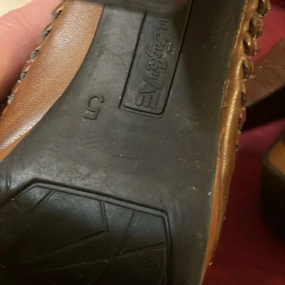 American eagle 4” heel open tie basket weave shoes